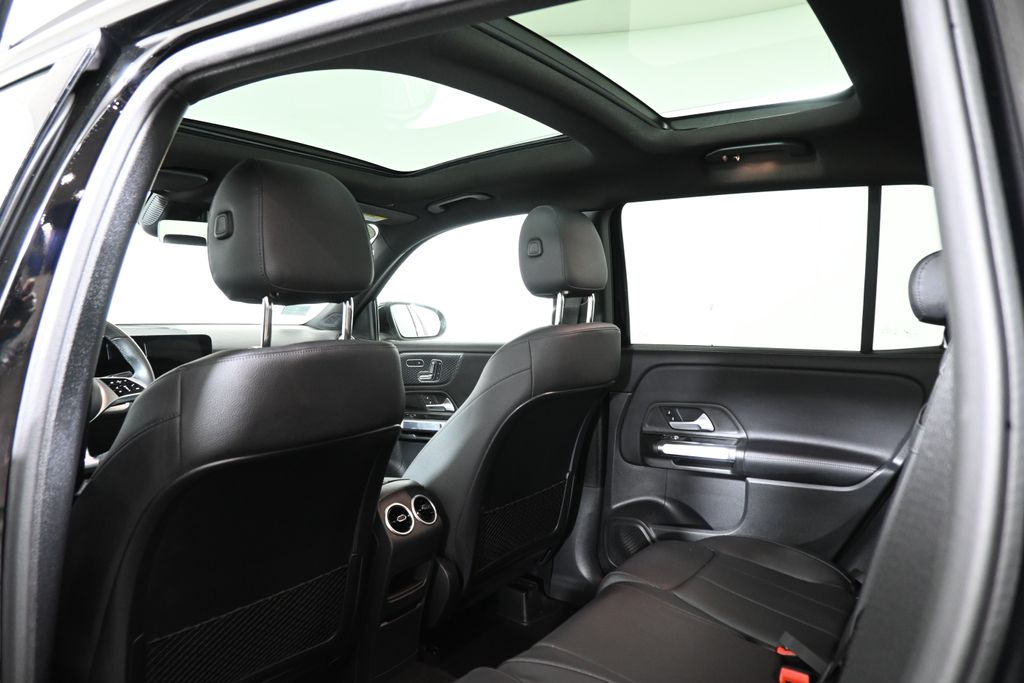 Thumbnail: 2025 Mercedes-Benz GLB - 31