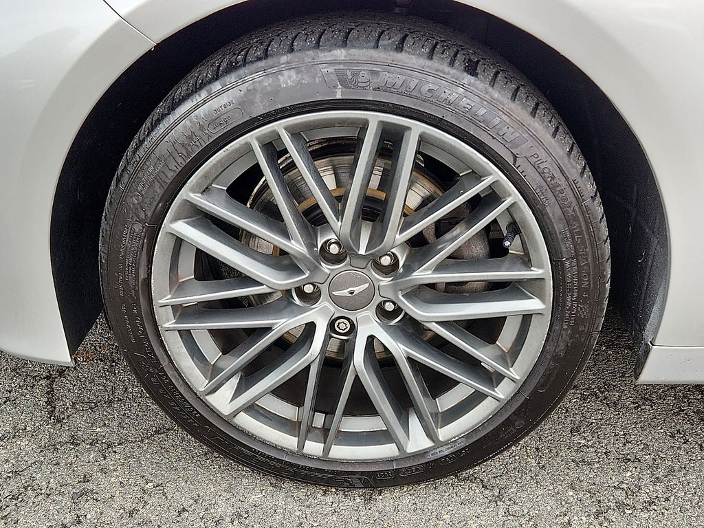 Thumbnail: 2019 Genesis G70 - 8