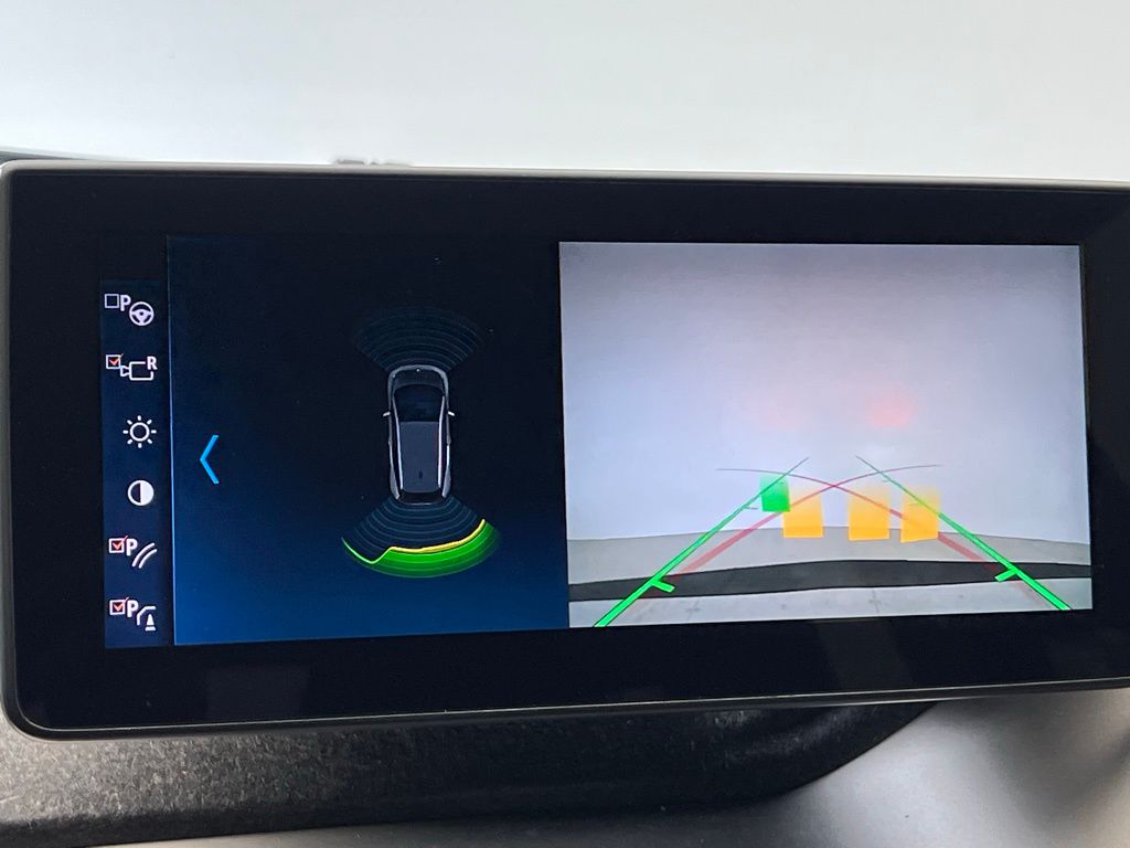 Thumbnail: 2019 BMW i3 - 16