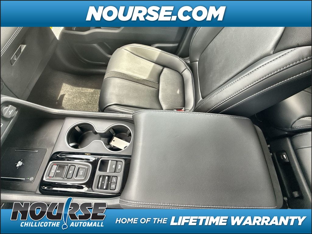 2025 Honda Pilot Touring photo