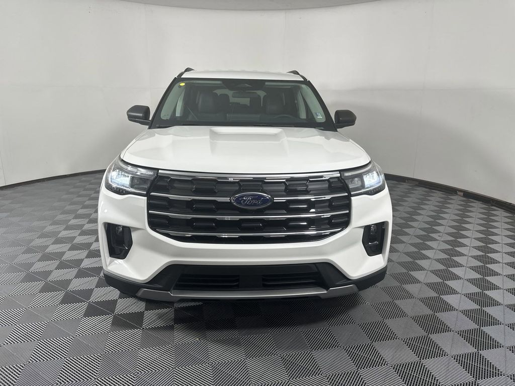 2025 Ford Explorer Active 2