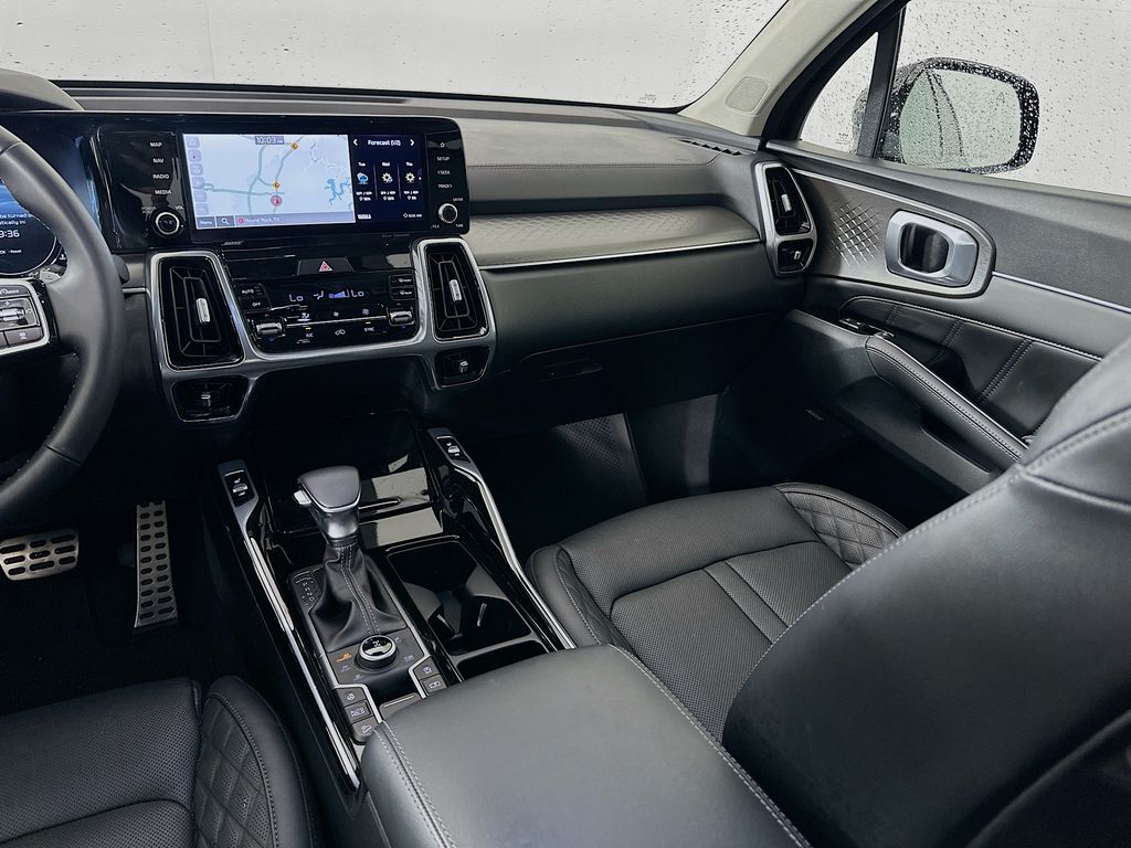 Thumbnail: 2023 Kia Sorento - 23