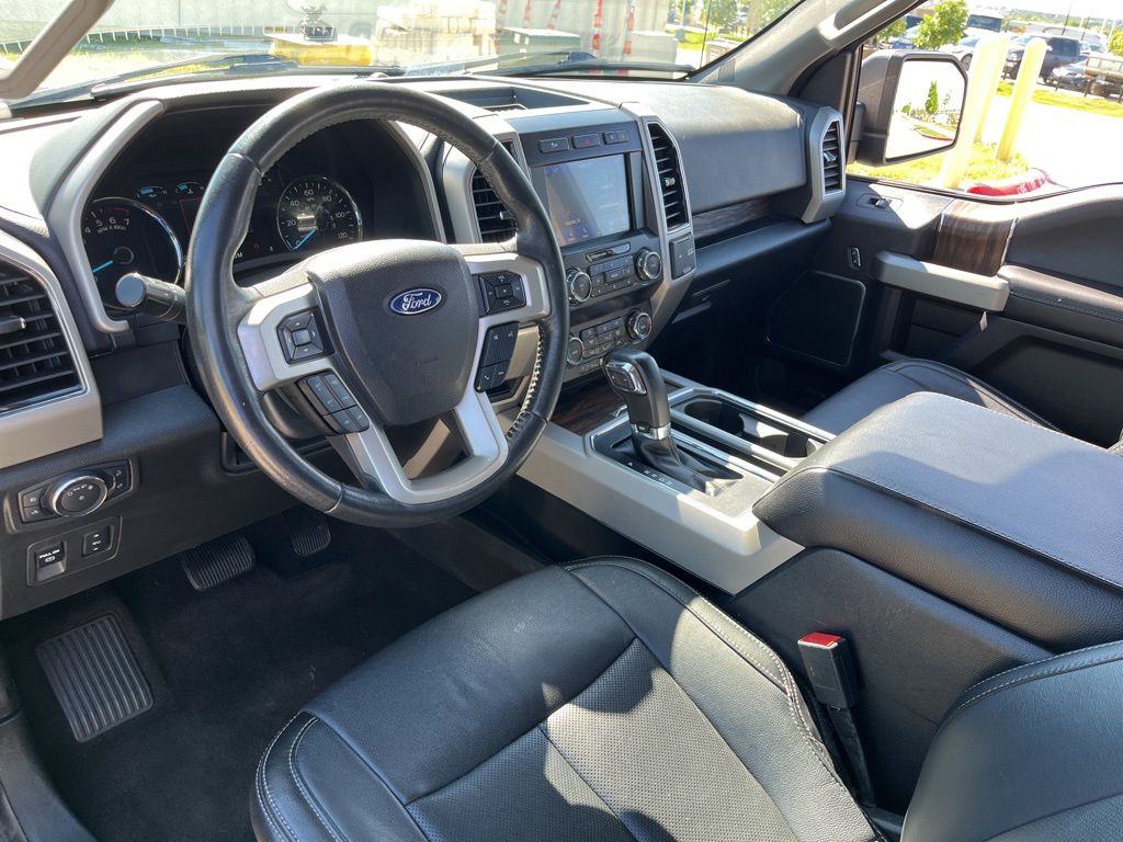 2020 Ford F-150 Lariat 16