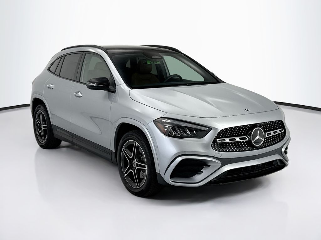 Used 2025 Silver Mercedes-Benz GLA 250 image 9
