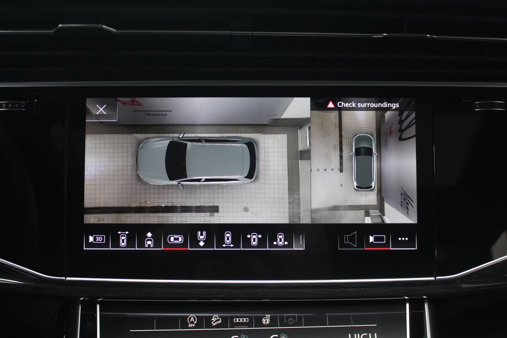 Thumbnail: 2026 Audi Q7 - 25