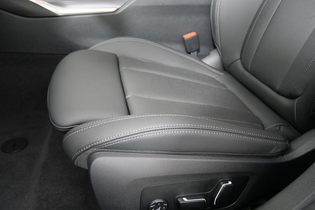 2025 BMW i4 eDrive40 9