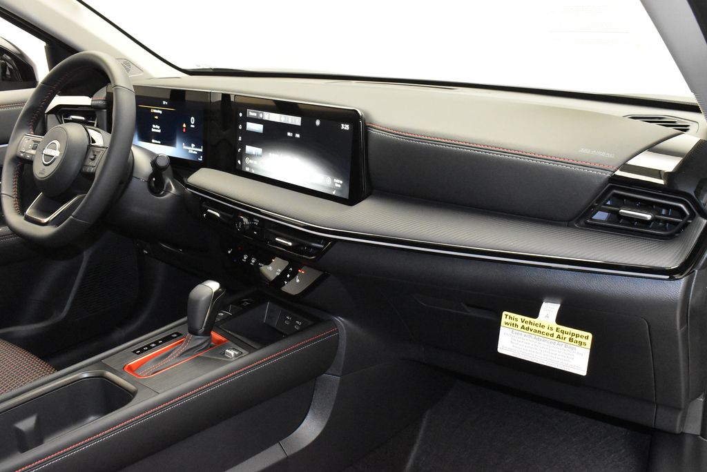 Thumbnail: 2025 Nissan Kicks - 26