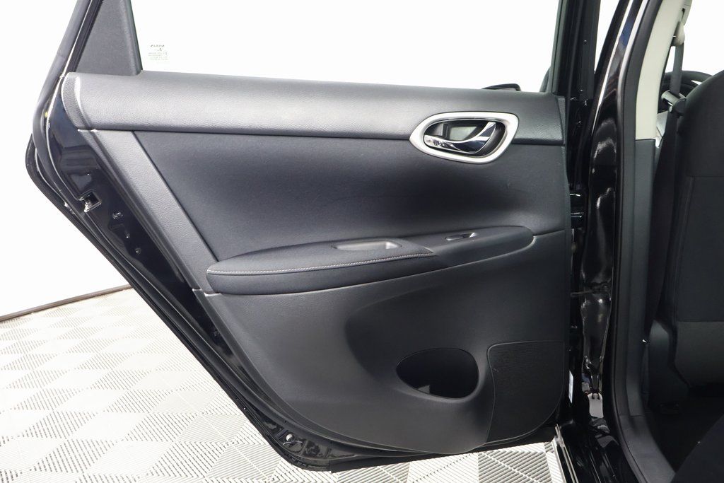 Thumbnail: 2014 Nissan Sentra - 12