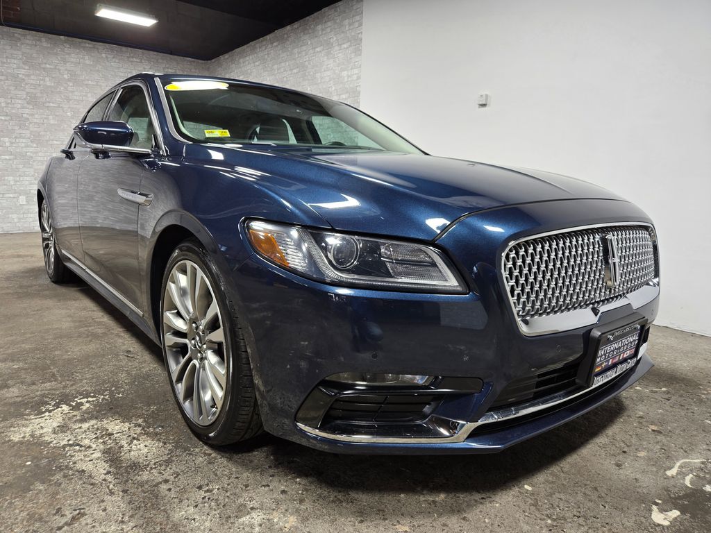 2017 Lincoln Continental Reserve - Photo 4