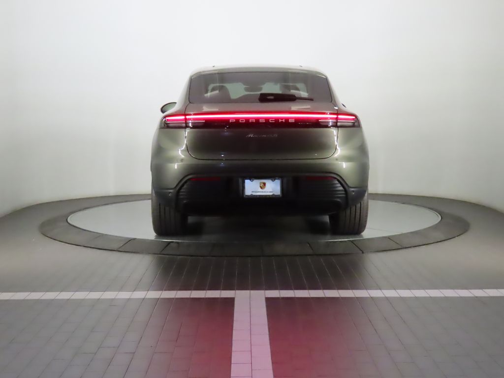 Thumbnail: 2025 Porsche Macan - 6