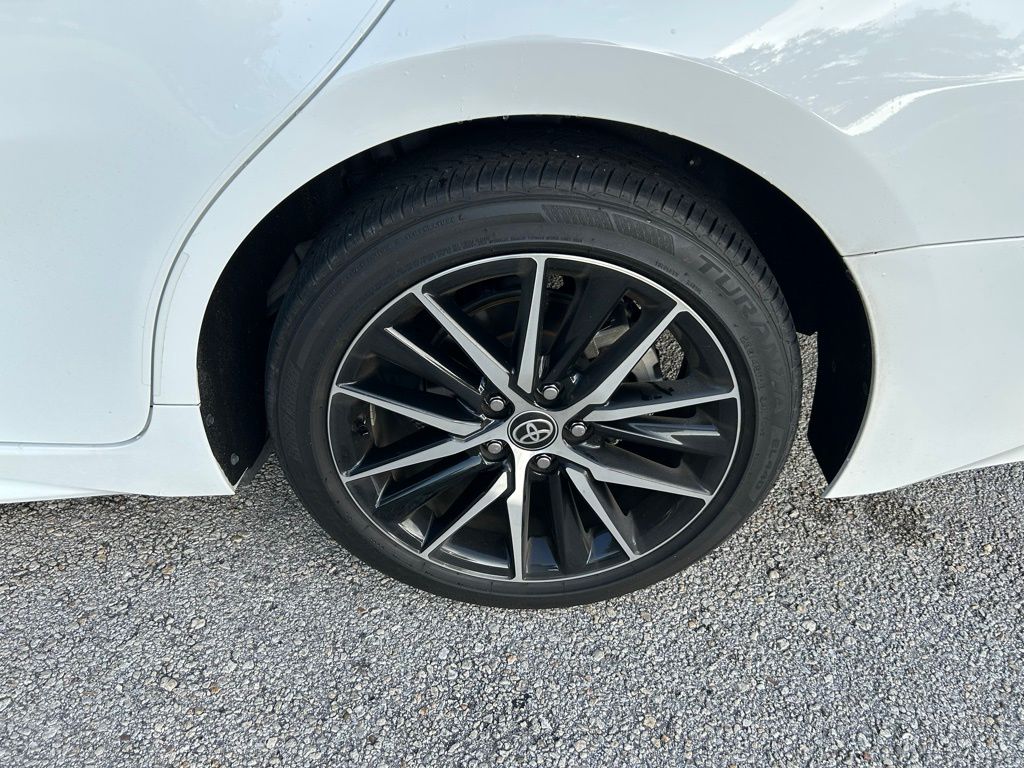 Thumbnail: 2024 Toyota Camry - 9