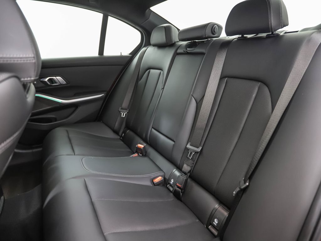 Thumbnail: 2023 BMW 3 Series - 22