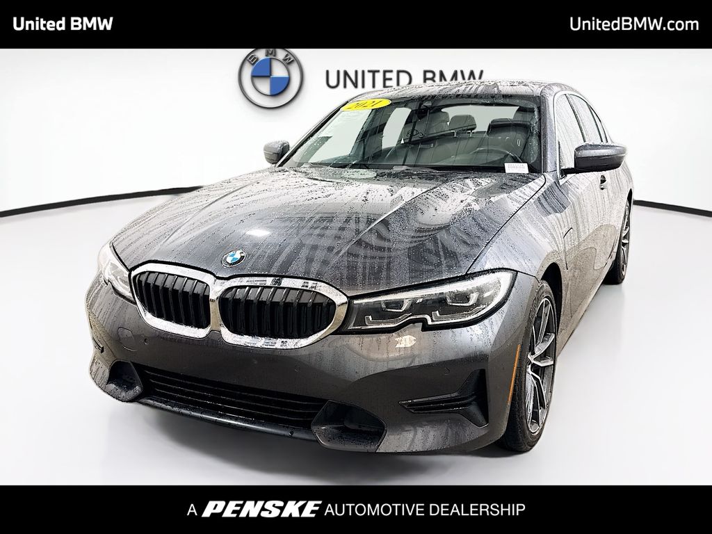 Thumbnail: 2021 BMW 3 Series - 1