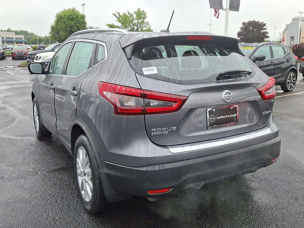 2022 Nissan Rogue Sport SV 4