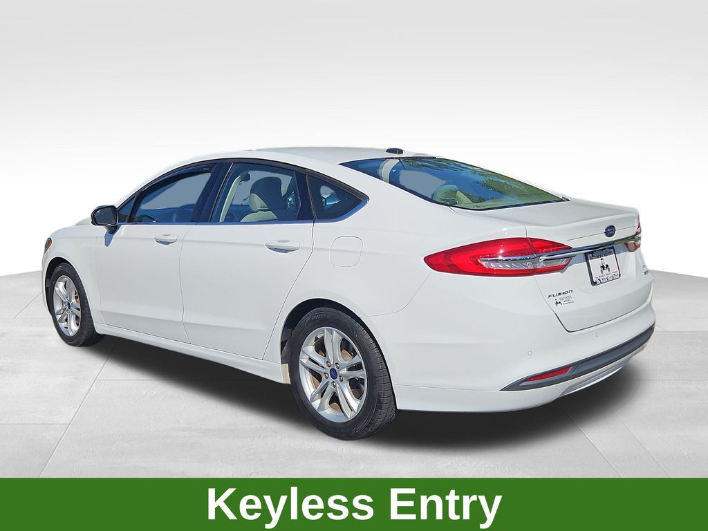 2018 Ford Fusion SE White at Matthews Motors of Wilmington