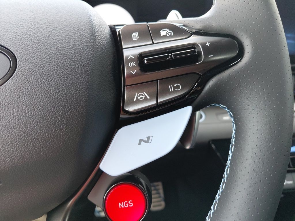 Thumbnail: 2025 Hyundai Elantra - 30