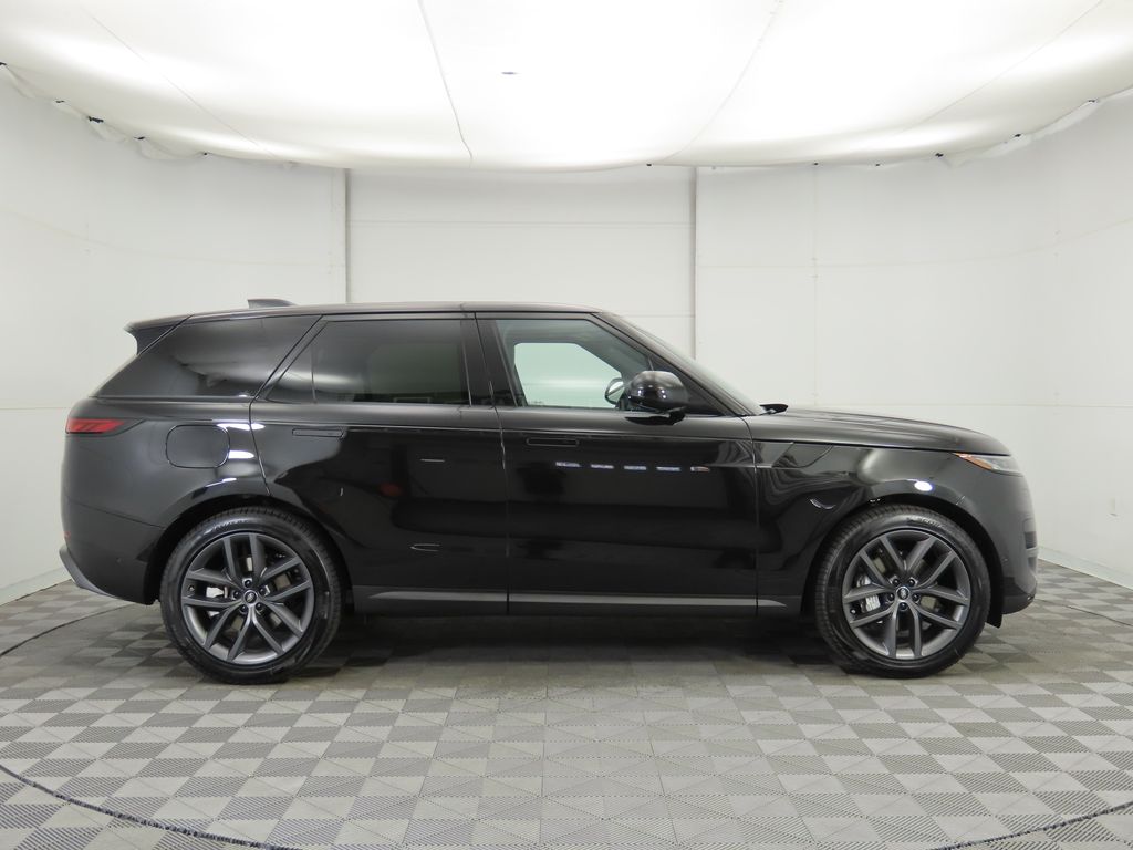 Thumbnail: 2025 Land Rover Range Rover Sport - 4