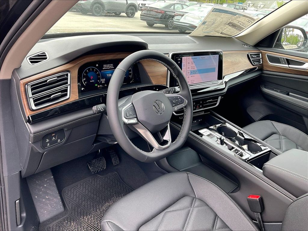 2026 Volkswagen Atlas — photo 9