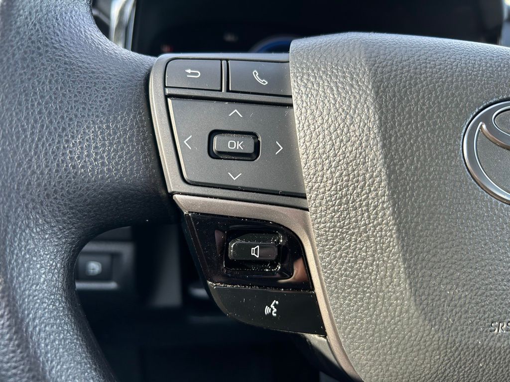 Thumbnail: 2025 Toyota Camry - 19