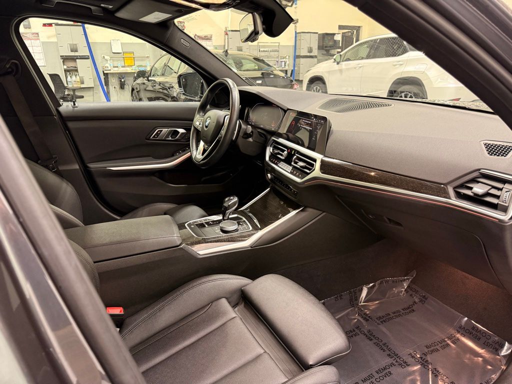2021 BMW 3 Series 330i xDrive 28