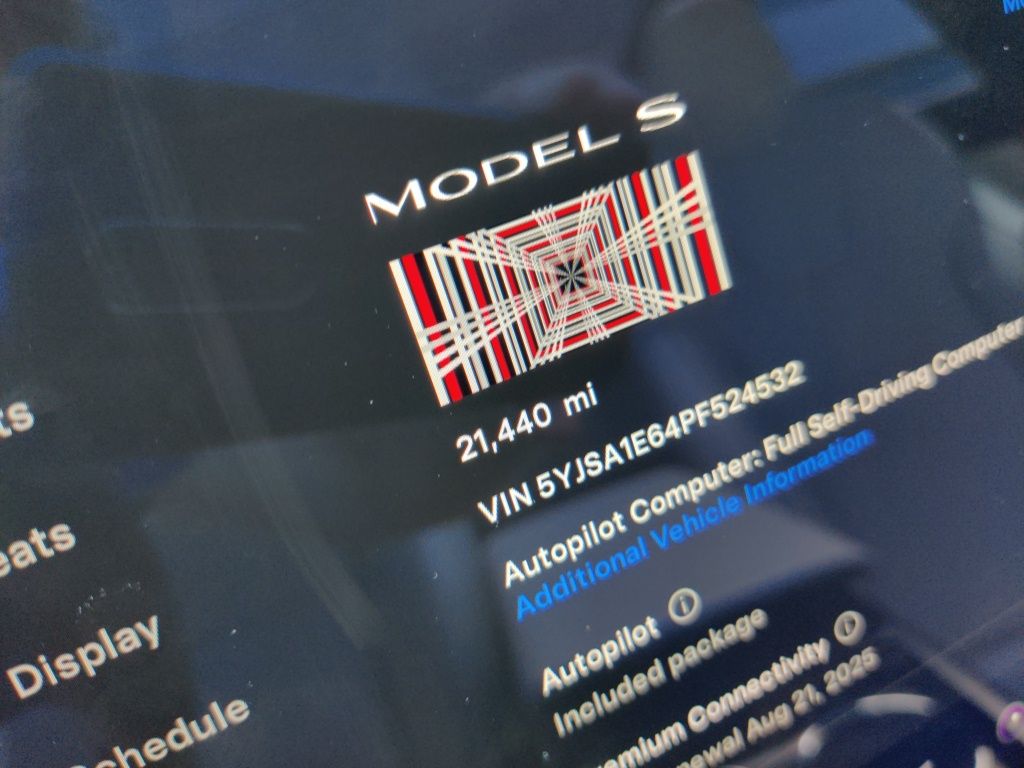 Thumbnail: 2023 Tesla Model S - 10