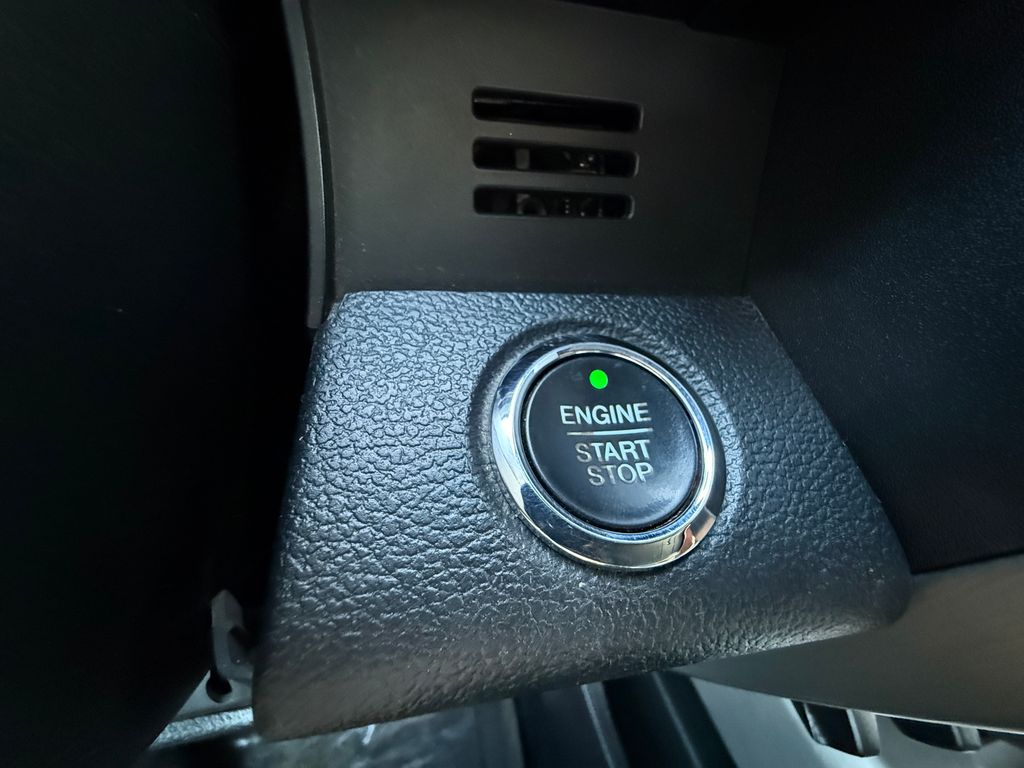 Used 2015 Red Ford Platinum image 62