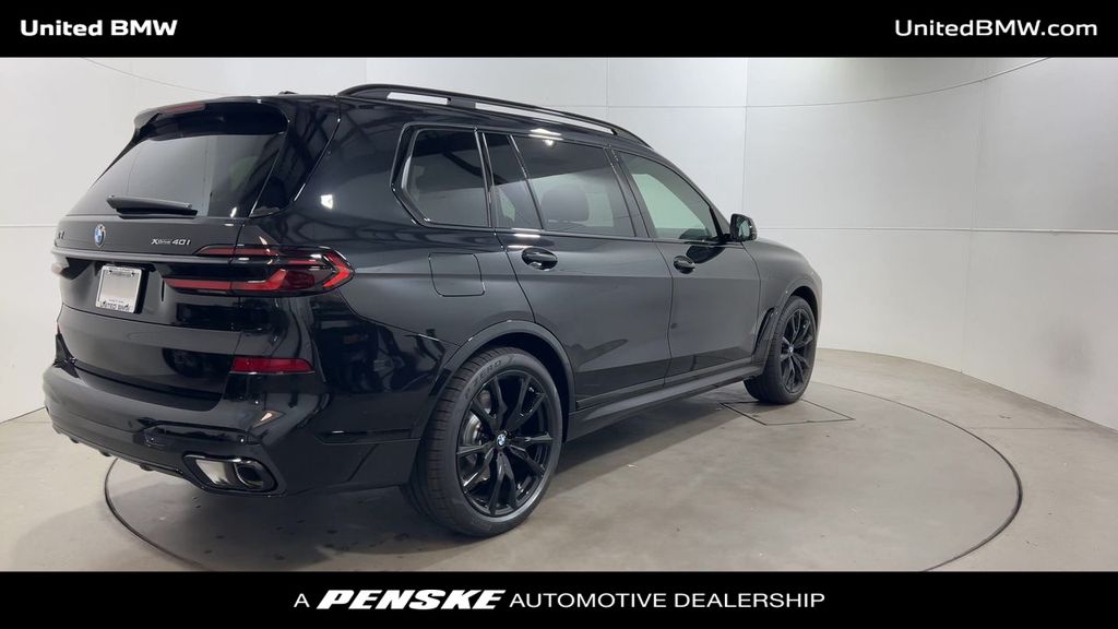 2026 BMW X7 xDrive40i 8