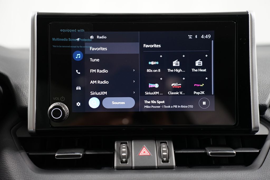 2025 Toyota RAV4 XLE Premium 18
