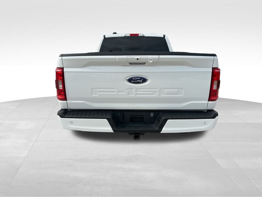 2023 Oxford White Ford F-150 XLT RWD Truck