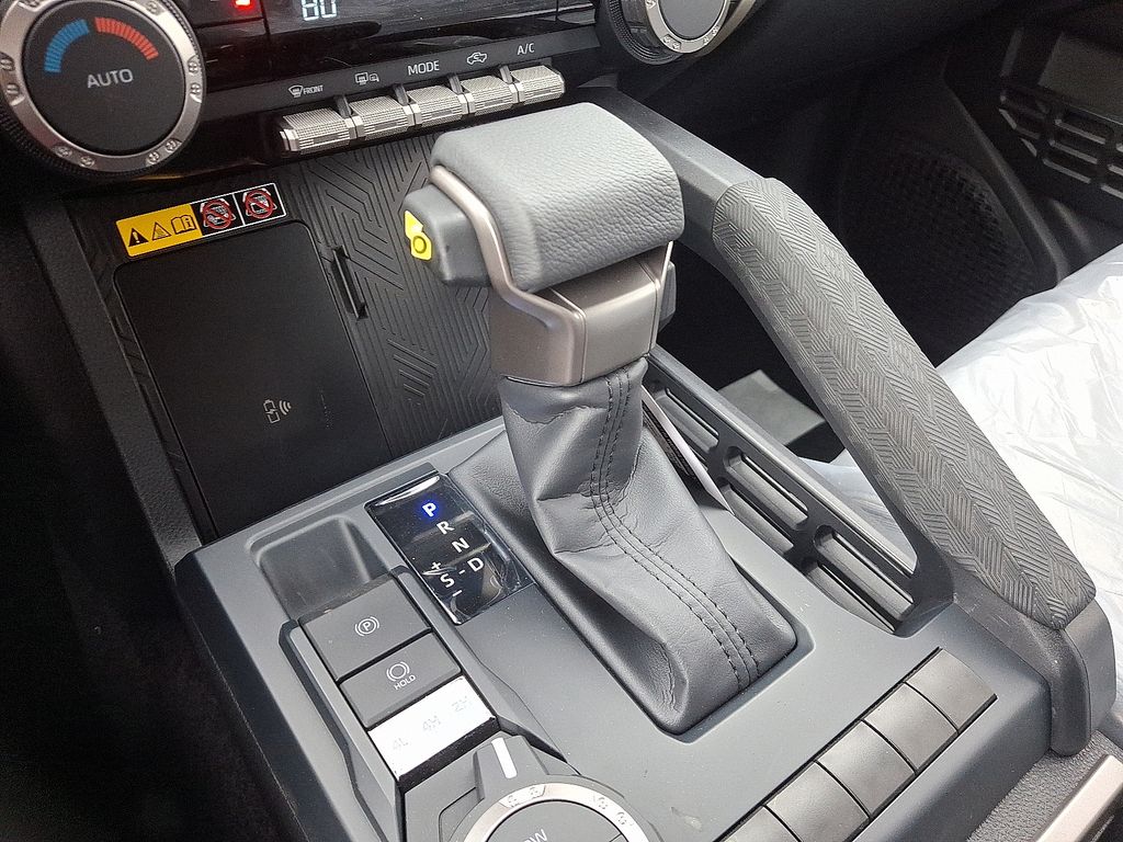 2025 Toyota Tacoma SR5 6