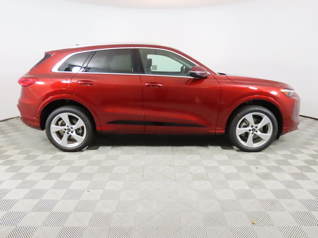 Thumbnail: 2025 Audi Q5 - 6