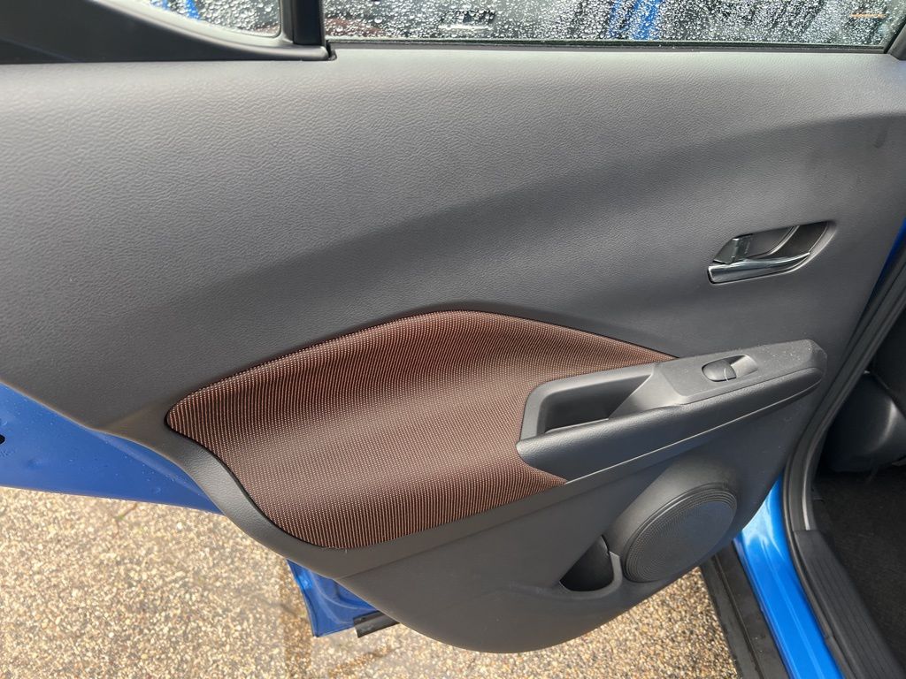 2024 Nissan Kicks SR photo