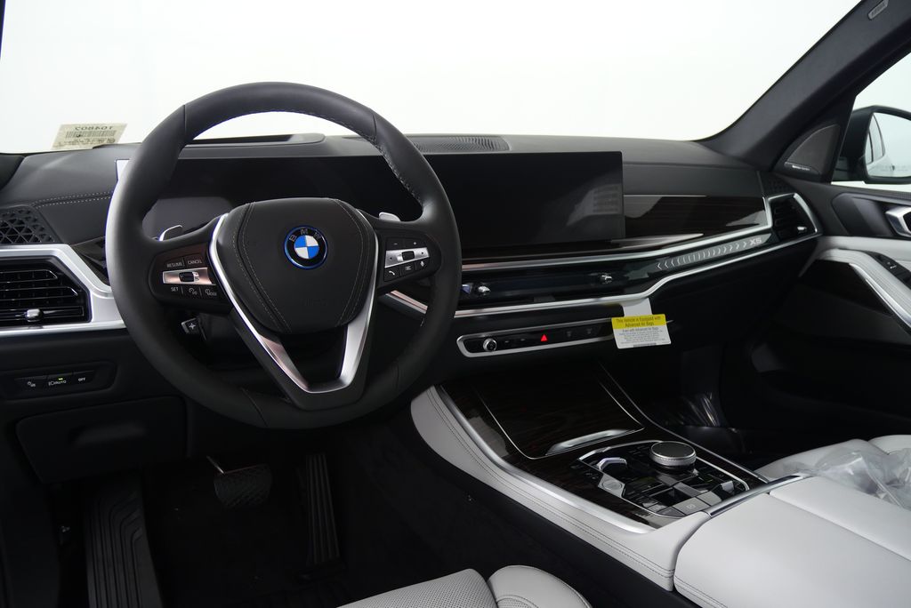 Thumbnail: 2026 BMW X5 - 14