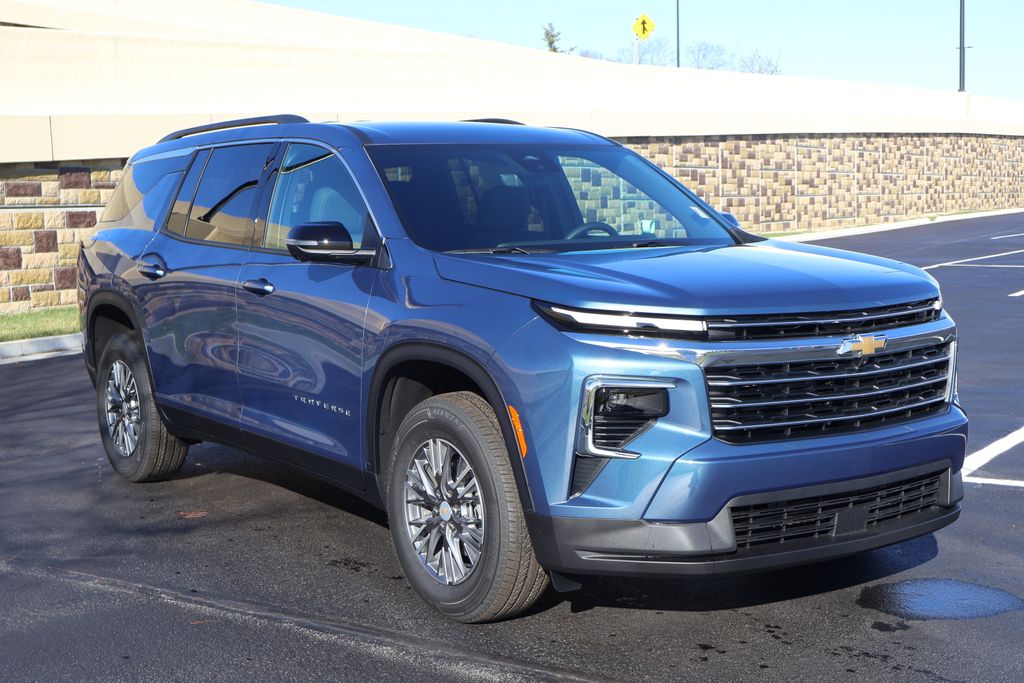 Thumbnail: 2026 Chevrolet Traverse - 10