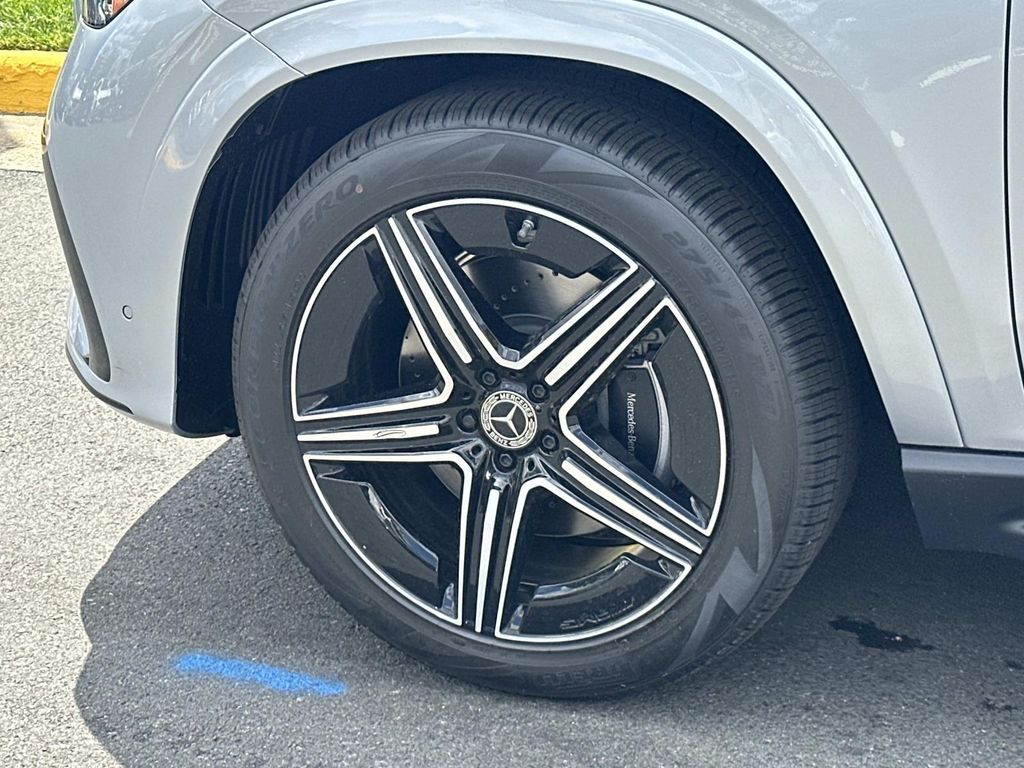 Thumbnail: 2026 Mercedes-Benz GLE - 9