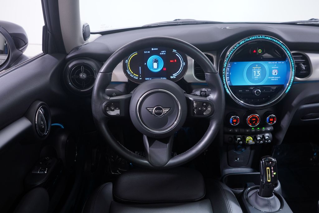 2024 MINI Cooper SE 11