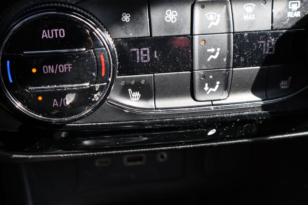 Thumbnail: 2021 Buick Encore GX - 25