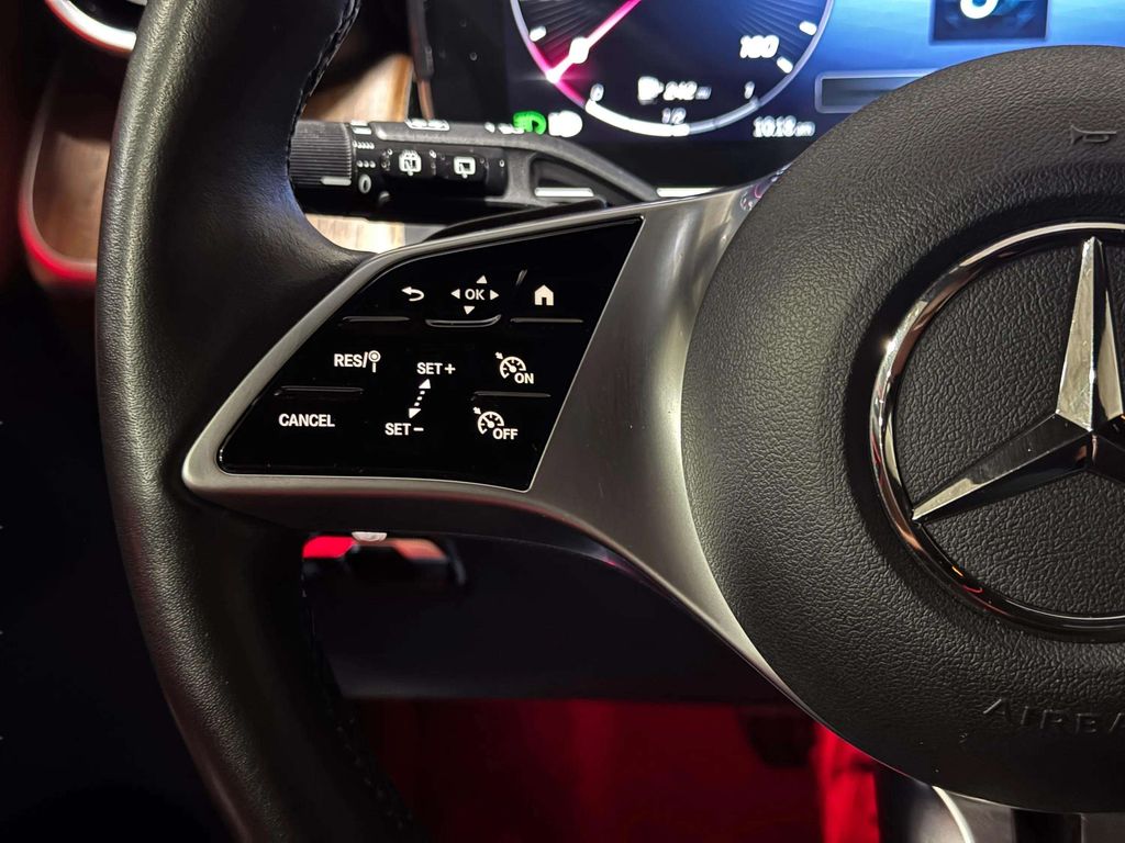 Used 2024 Black Mercedes-Benz GLC 300 image 10