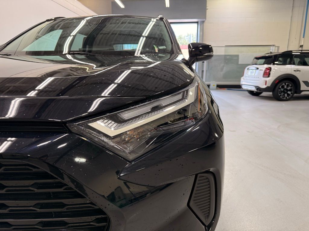 Thumbnail: 2024 Toyota RAV4 - 8
