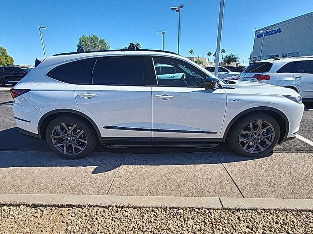 Thumbnail: 2022 Acura MDX - 8