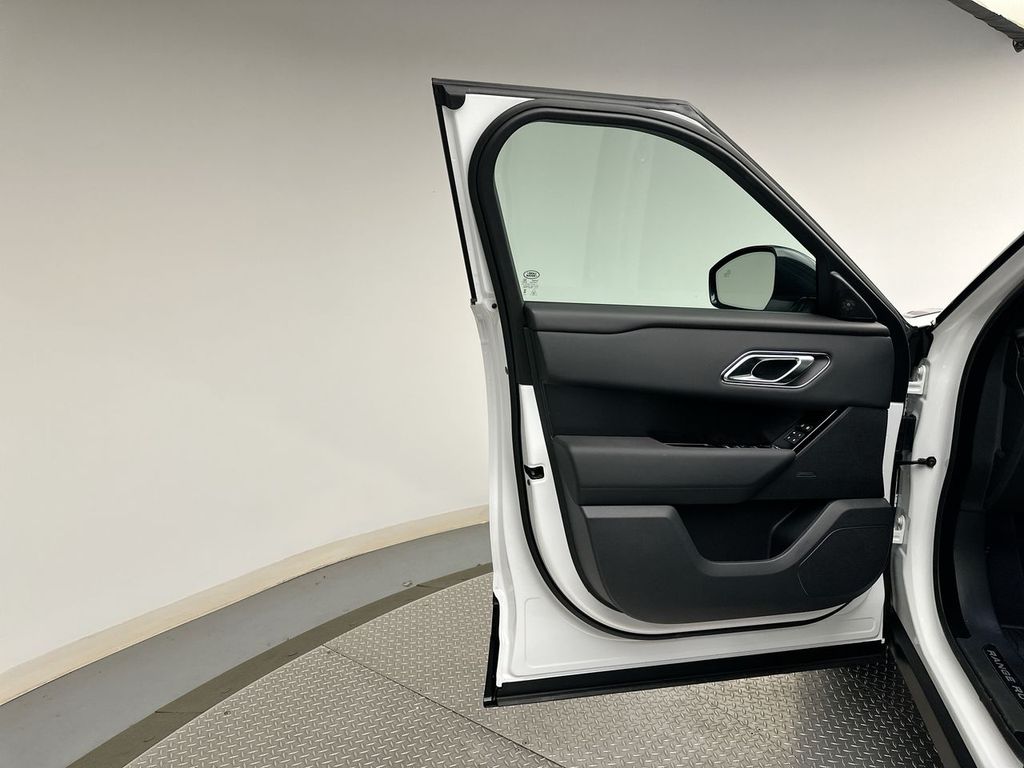 Thumbnail: 2026 Land Rover Range Rover Velar - 8