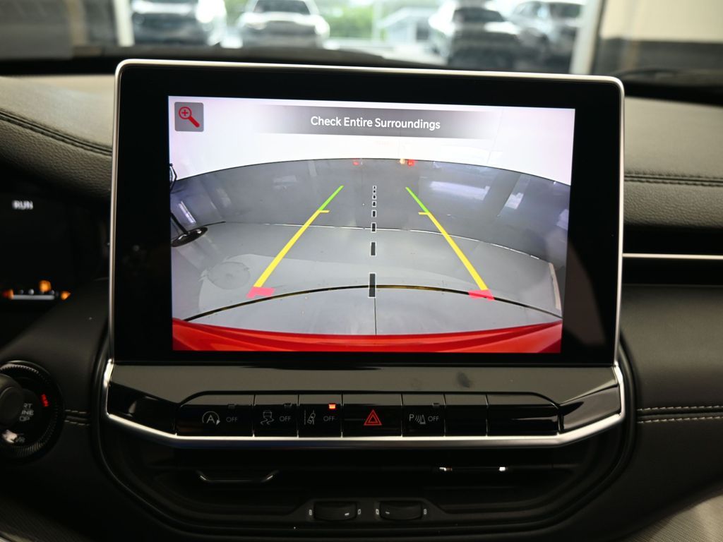 Used 2023 Redline Pearlcoat Jeep High Altitude image 32