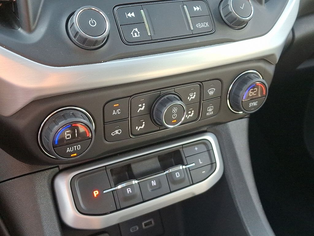 Thumbnail: 2022 GMC Acadia - 17