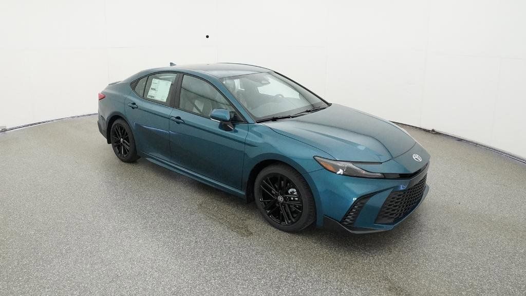 2025 Toyota Camry SE 19