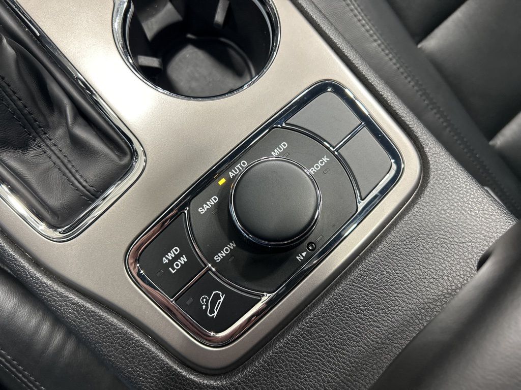 used 2021 Jeep Grand Cherokee car, priced at $29,411