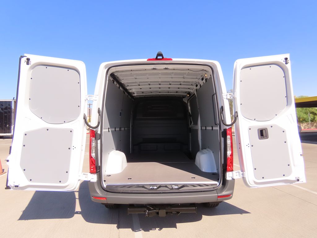 2025 Mercedes-Benz Sprinter 2500 27