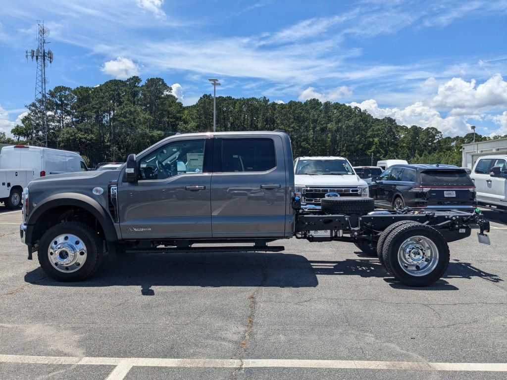 2025 Ford F-550 Chassis LARIAT