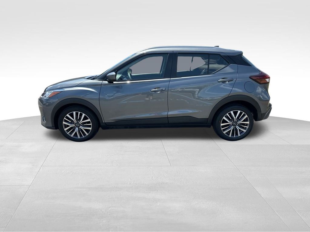 2024 Gun Metallic Nissan Kicks SV FWD SUV
