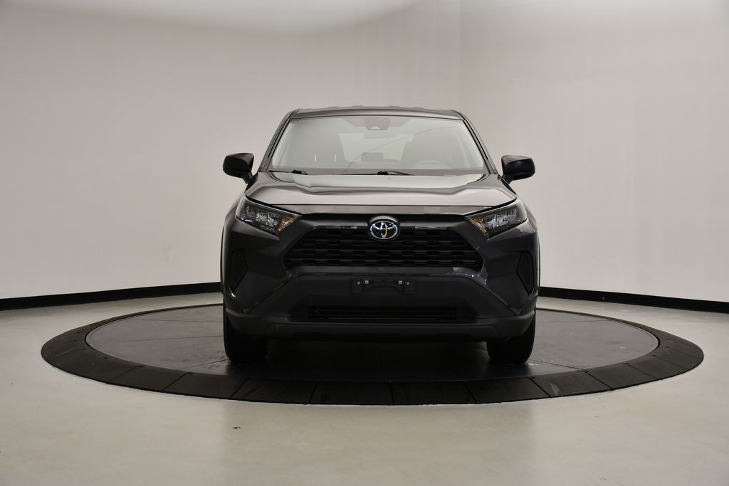 2022 Toyota RAV4 LE 8