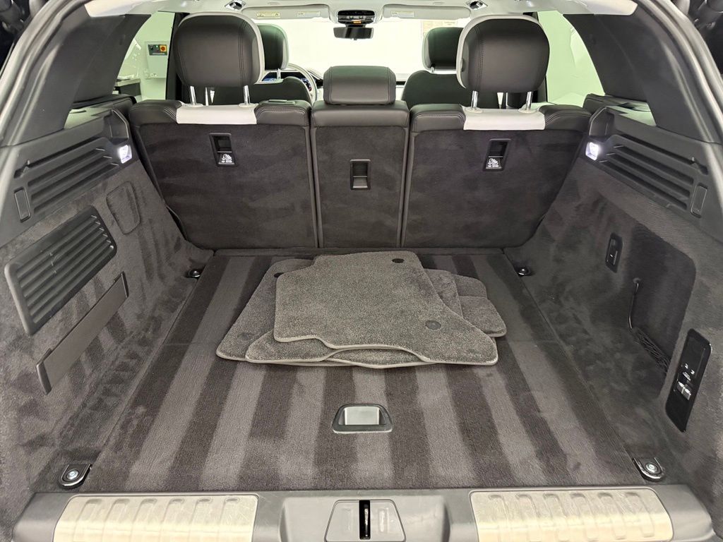 Thumbnail: 2023 Land Rover Range Rover Sport - 31